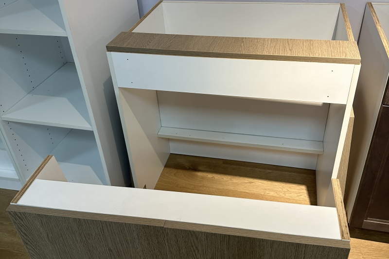 Custom made wood kitchen cabinets