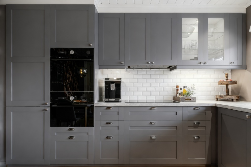 Sleek Grey Shaker Framed Cabinet Styles