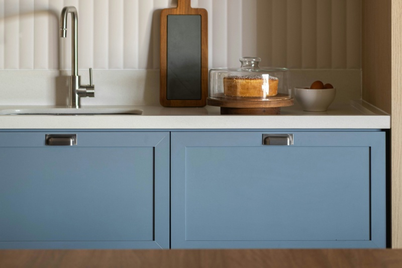 Economical approaches to acquiring kitchen cabinets