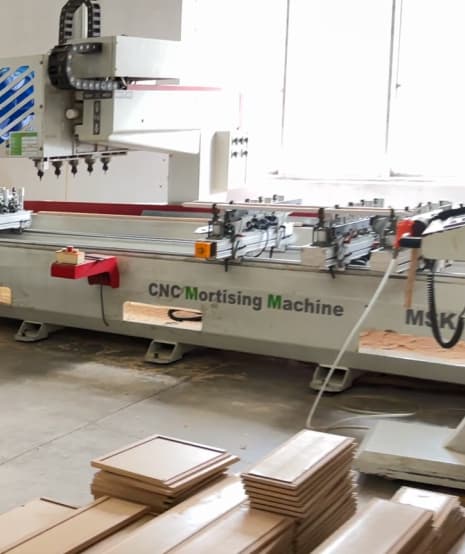 Customizable plywood cabinets for kitchens