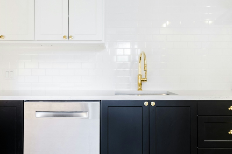 Elegant Two Tone Kitchen Cabinets