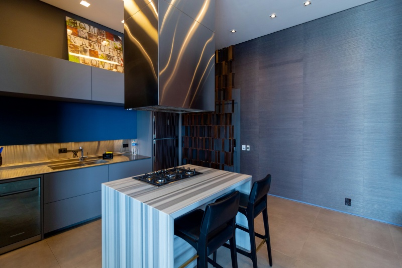 Frameless Cabinetry for a Sleek Look