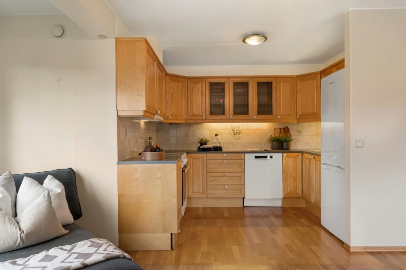 Solid Wood White Oak Cabinets