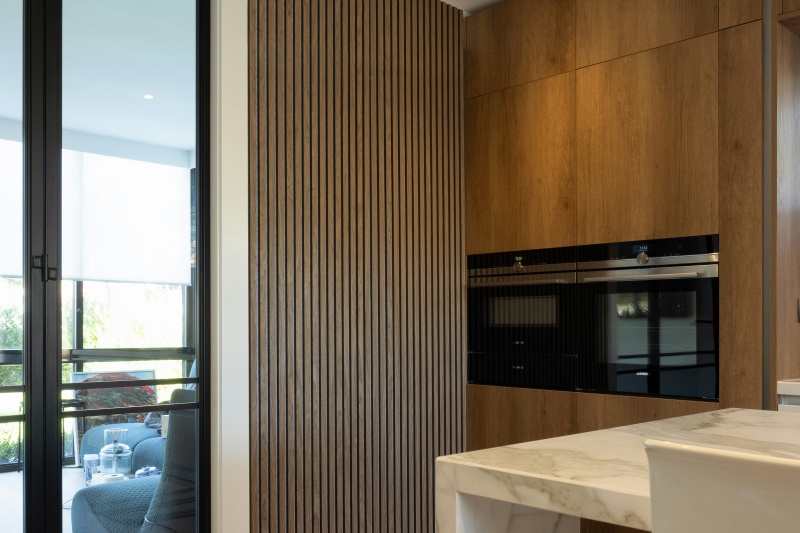 Melamine flat panel cabinet doors