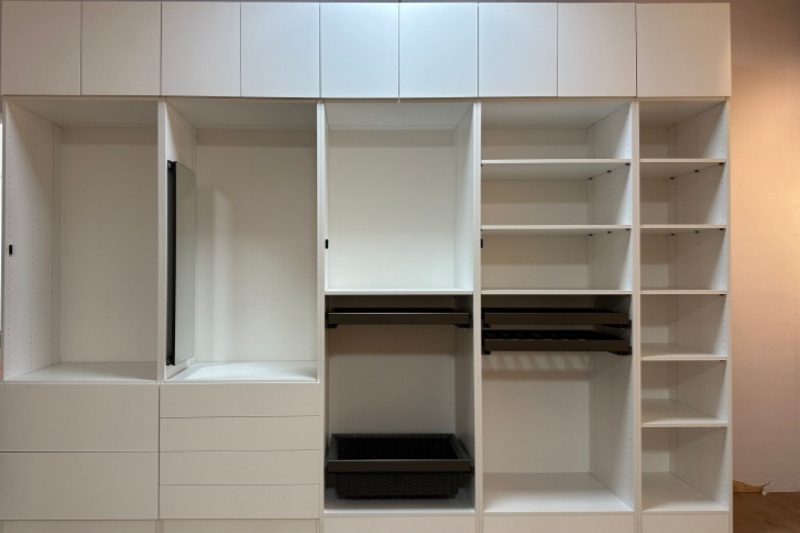 Contemporary design wood grain wardrobe