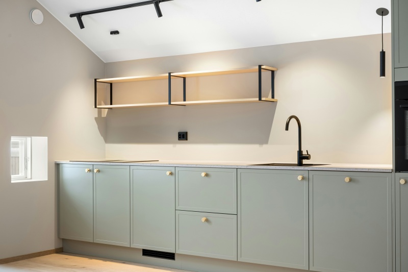 Wholesale factory-direct slim shaker cabinetry