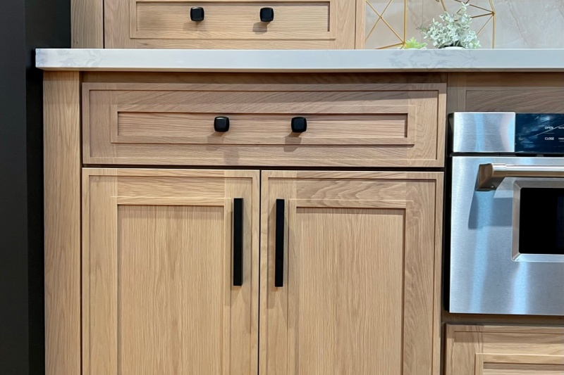 Oak Cabinet with Exclusive Design Oak Cabinet with Exclusive Design