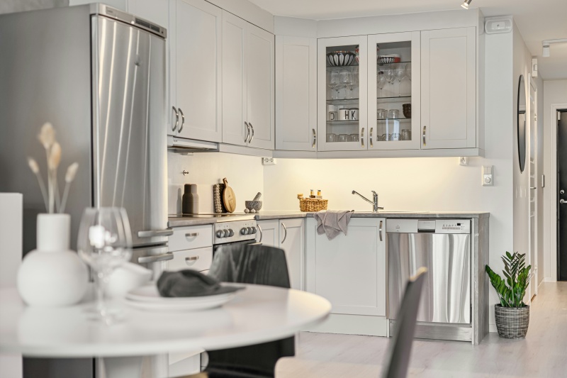 Shaker-style cabinet with clear glass doors