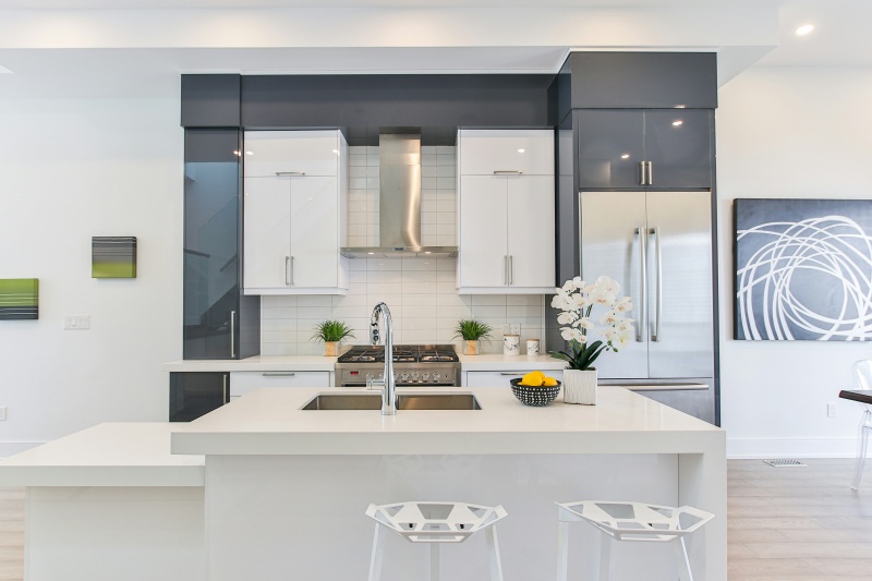 Maintenance of glossy cabinet surfaces