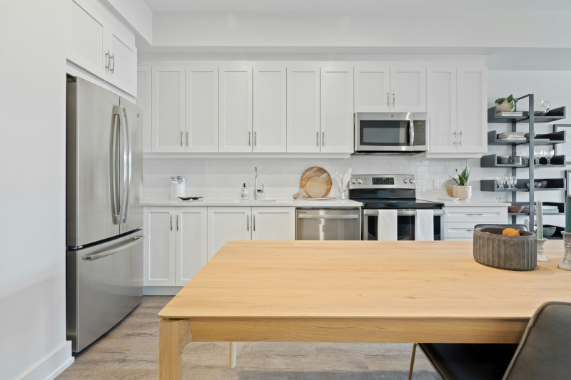 Cleaning tips for glossy kitchen cabinets