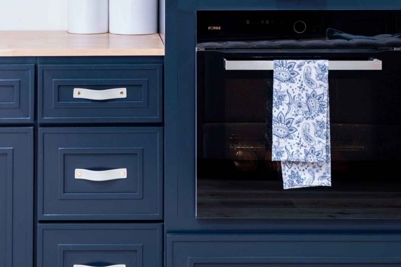 How to Choose the Right Cabinet Finish How to Choose the Right Cabinet Finish