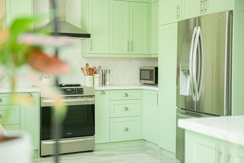 Stylish Shaker Green Cabinet Finishes
