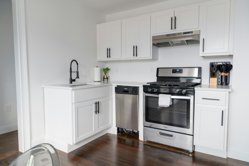 Base cabinet styles and dimensions