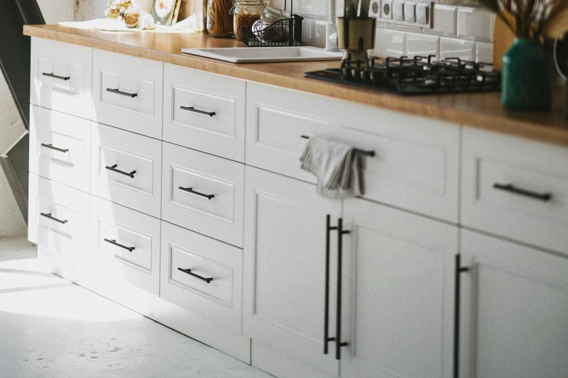 White Kitchen Cabinet Hardware Selection White Kitchen Cabinet Hardware Selection