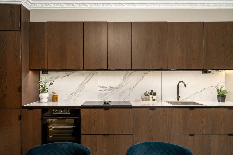 Particle board finishes for kitchen cabinets