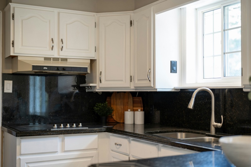 Choosing the right Thermofoil door style