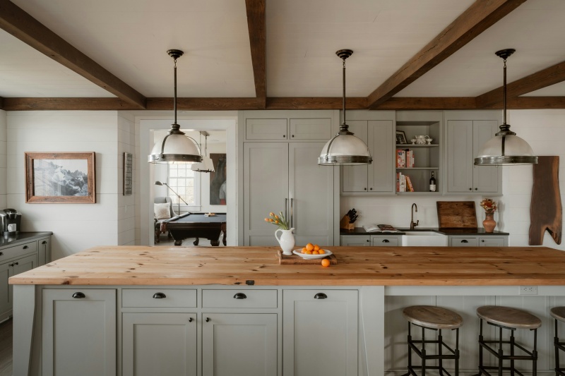 Innovative pull-out kitchen cabinet solutions