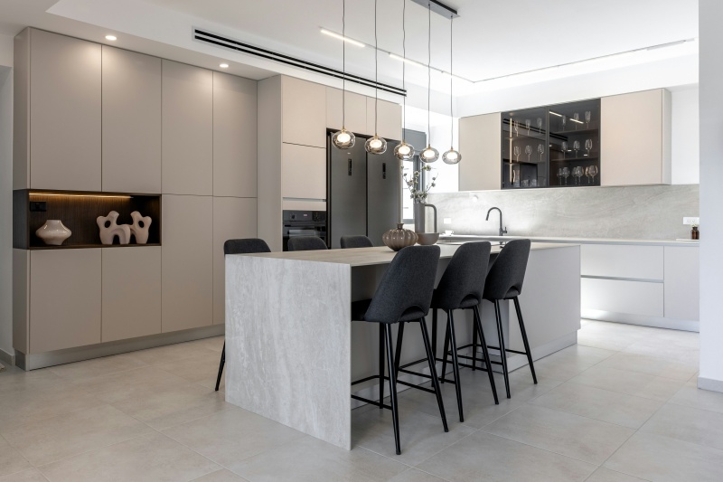 Functional corner kitchen cabinet design