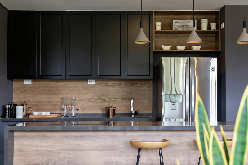 Blue cabinets and black countertop combination Blue cabinets and black countertop combination