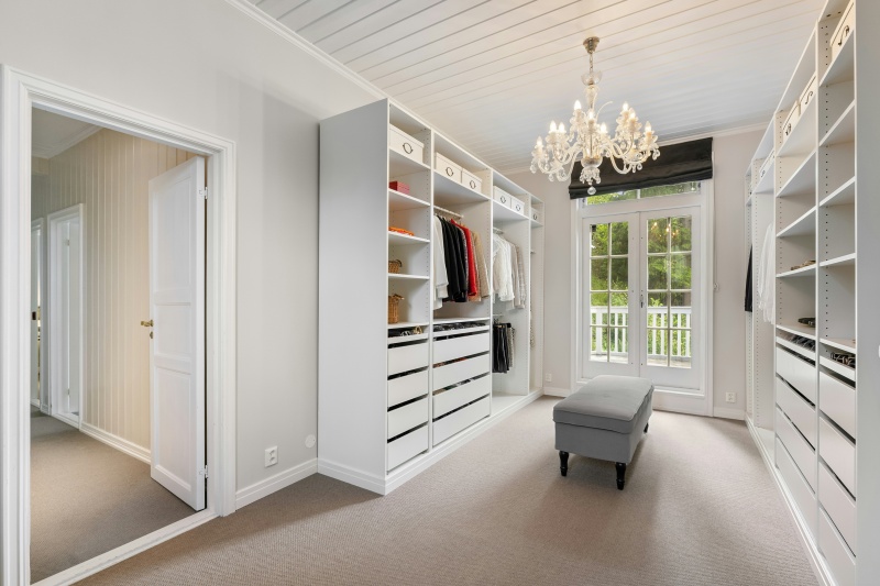 Customized mudroom built-in cabinets